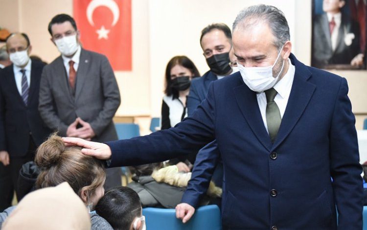 Alinur Aktaş görev başında Alinur Aktaş görev başında