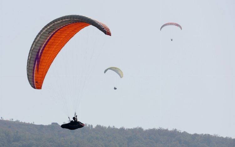 Üniversiteli gençlerden Bursa’da kostümlü uçuş festivali Üniversiteli gençlerden Bursa’da kostümlü uçuş festivali