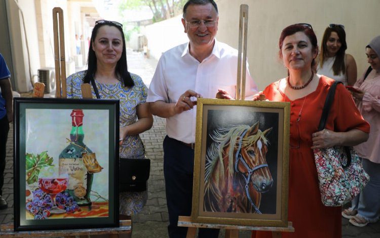 Hatay’da HATMEK kursiyerlerinin yıl sonu sergisi
