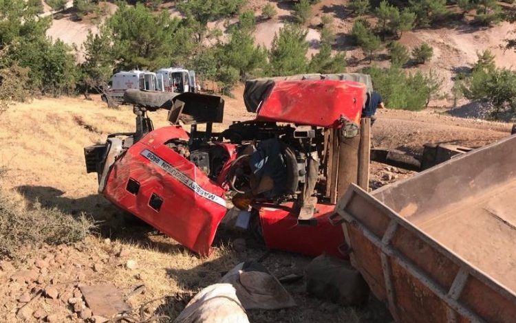 Adıyaman Gölbaşı’da traktör devrildi: 1 ölü, 8 yaralı