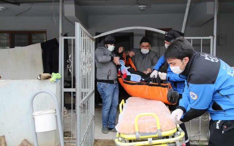 Kocaeli’nde hasta nakil ambulansları kara kışta görev başında Kocaeli’nde hasta nakil ambulansları kara kışta görev başında