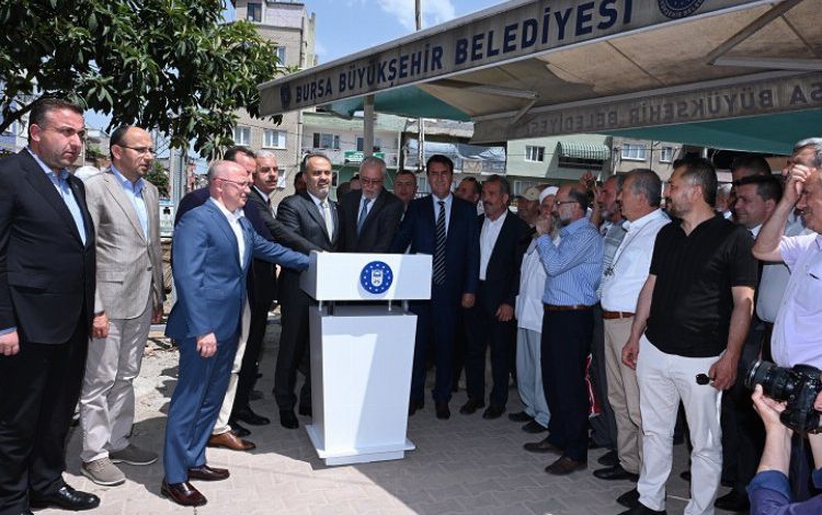 Bursa Altıkurnalar Camii için ilk harç Bursa Altıkurnalar Camii için ilk harç