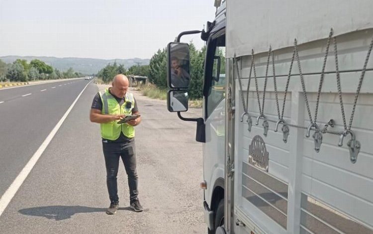 Manisa’da Hal girişinde kayıt dışına sıkı denetim Manisa’da Hal girişinde kayıt dışına sıkı denetim