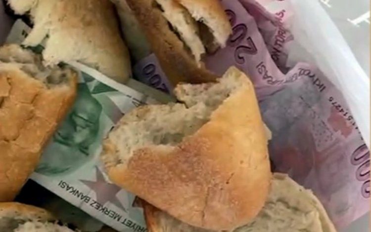 Dilencilerin yeni oyunu! Ekmeklerin arasından 2 bin 400 TL çıktı