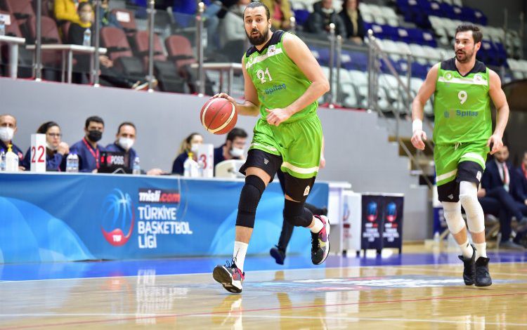 Manisa önemli bir deplasman maçını kazandı