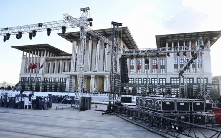 Külliyede 30 Ağustos’a özel hazırlık Külliyede 30 Ağustos’a özel hazırlık