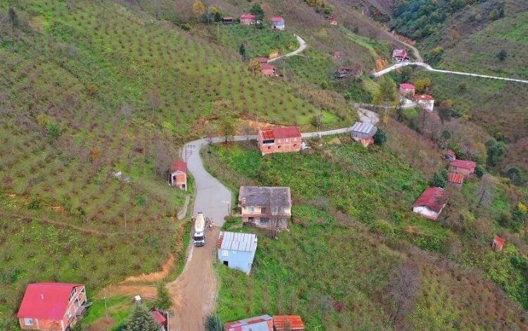 39 yıl önce açılan güzergâhta beton yol sevinci