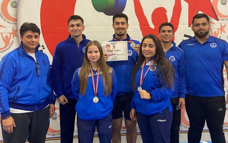 Kocaeli sporcuları Ankara’dan 3 gümüş madalya ile döndü Kocaeli sporcuları Ankara’dan 3 gümüş madalya ile döndü