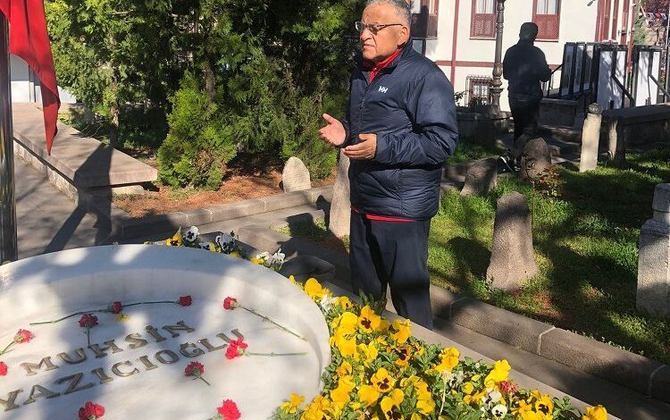 Memduh Büyükkılıç’tan anlamlı kabir ziyareti
