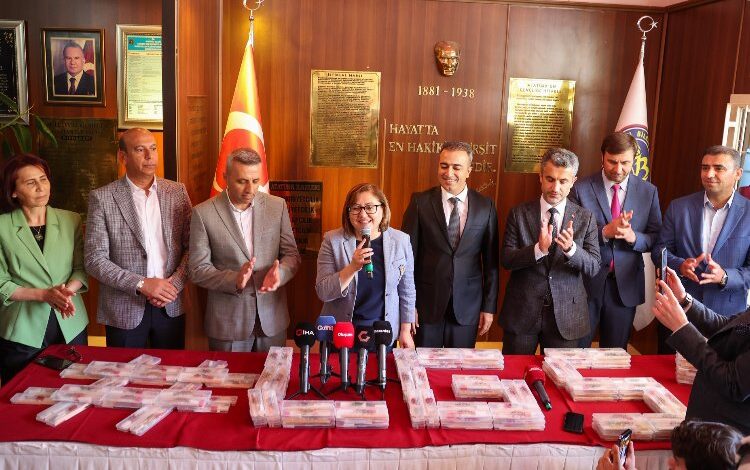 LGS’lilere Gaziantep’ten 50 bin sınav seti