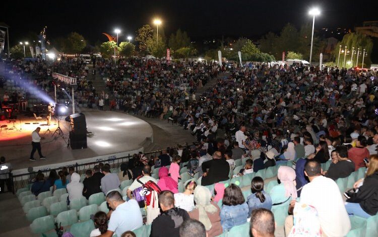 Darıca’da Trabzon rüzgarı esti Darıca’da Trabzon rüzgarı esti