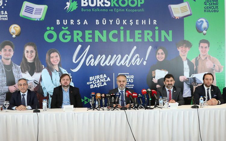 Bursa Büyükşehir’den öğrencilere burs desteği Bursa Büyükşehir’den öğrencilere burs desteği