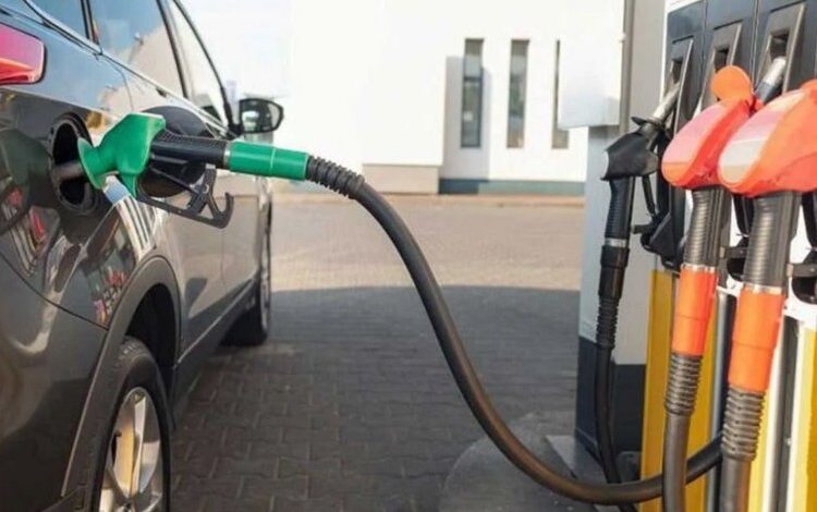 Akaryakıta bayram öncesi indirim