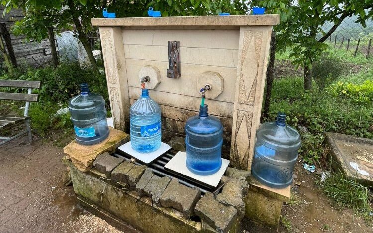 Kandıra Teksen’in suyu ile ünlü çeşmesi yenilendi Kandıra Teksen’in suyu ile ünlü çeşmesi yenilendi