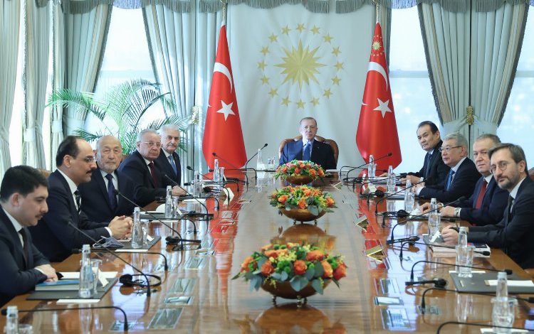 Erdoğan, Vahdettin Köşkü’nde Aksallar Konseyi’ni kabul etti Erdoğan, Vahdettin Köşkü’nde Aksallar Konseyi’ni kabul etti