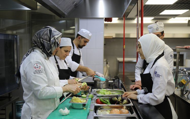 Yöresel Gaziantep Mutfağı eğitimleri devam ediyor Yöresel Gaziantep Mutfağı eğitimleri devam ediyor