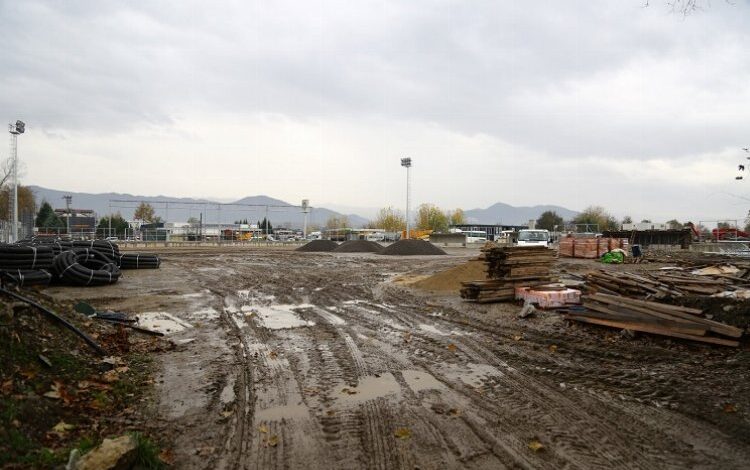 Kocaeli Başiskele Yakup Altun Stadı yenileniyor Kocaeli Başiskele Yakup Altun Stadı yenileniyor