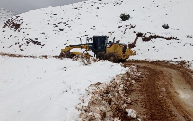 Batman Sason’da cenaze için 15 kilometrelik yol açıldı Batman Sason’da cenaze için 15 kilometrelik yol açıldı