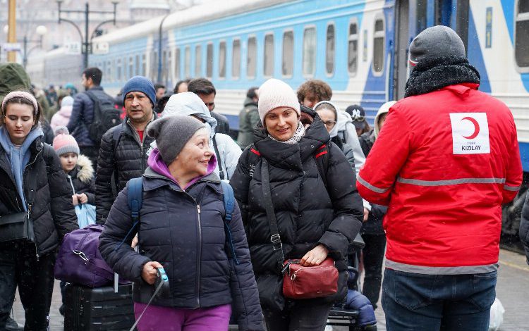 Türk vatandaşları Kiev’de yaşanan insani krizi Kızılay’a anlattı