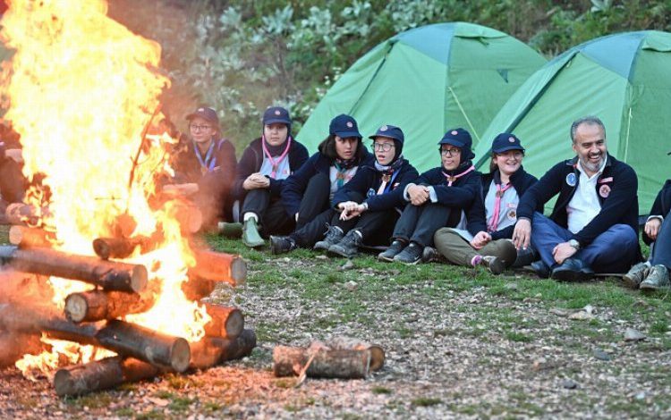 İzcilerin Uludağ eteklerinde kamp keyfi İzcilerin Uludağ eteklerinde kamp keyfi