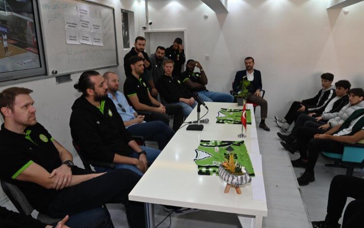 Potanın Tarzanları’na sevgi seli Potanın Tarzanları’na sevgi seli