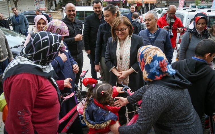 Gaziantep’te Başkan Şahin’den mahalle ziyaretleri Gaziantep’te Başkan Şahin’den mahalle ziyaretleri