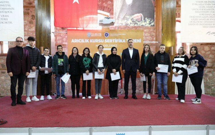 İstanbul Silivri’de arıcılar sertifikalandı