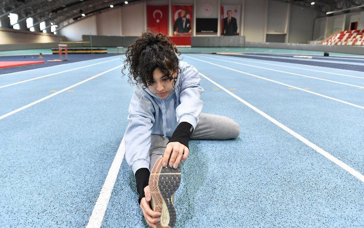 Bursa Osmangazi’de dev tesiste ilk antrenman Bursa Osmangazi’de dev tesiste ilk antrenman