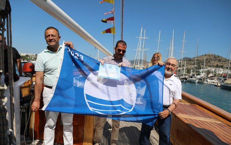 Bodrum’da okul gemisine ‘mavi’ bayrak Bodrum’da okul gemisine ‘mavi’ bayrak