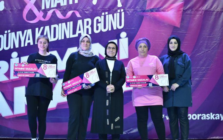 Kayseri Büyükşehir’den bin kadın sporseverle “Ritmini Yakala” etkinliği