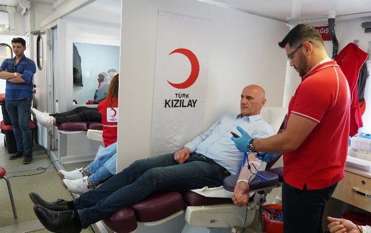 Beylikdüzü’nde Kızılay’dan kan bağış noktaları Beylikdüzü’nde Kızılay’dan kan bağış noktaları