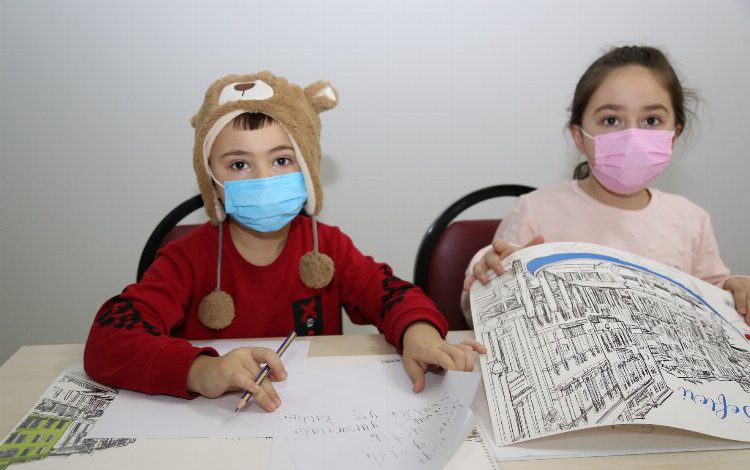 Kocaeli’nde geleceğin ressamları yetişiyor Kocaeli’nde geleceğin ressamları yetişiyor