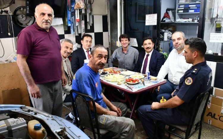 Mudanya Kaymakamı Terzi’den sanayi esnafına ahilik ziyareti Mudanya Kaymakamı Terzi’den sanayi esnafına ahilik ziyareti