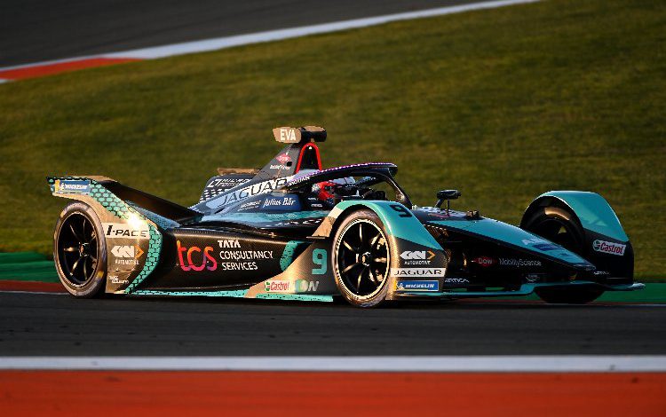 Jaguar TCS Racing  testleri başarıyla geçti