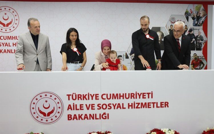 Şehit ve gazi yakını 263 kişi kamuya atandı Şehit ve gazi yakını 263 kişi kamuya atandı