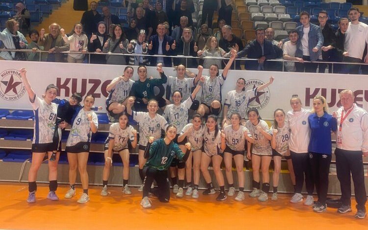 Poyrazın Kızları liderliği garantiledi Poyrazın Kızları liderliği garantiledi