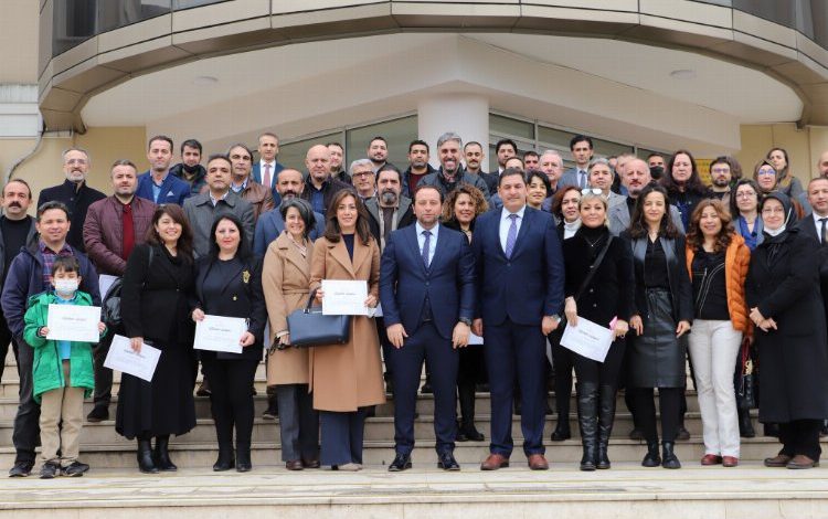 Bursa’da kitap yazan öğretmenlere teşekkür