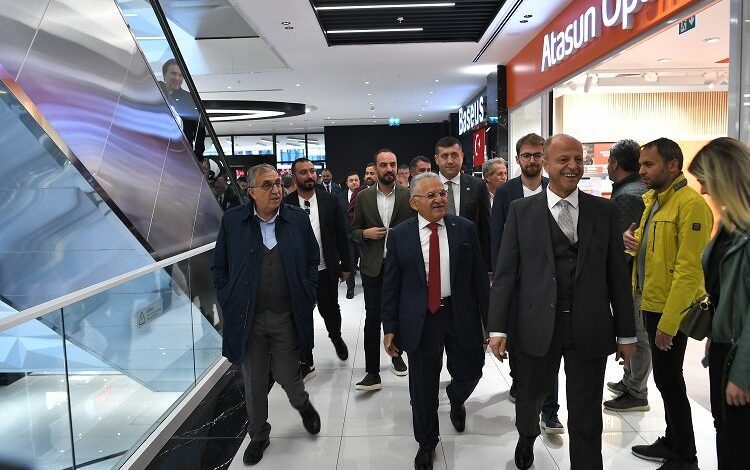 Memduh Büyükkılıç’tan AVM turu Memduh Büyükkılıç’tan AVM turu