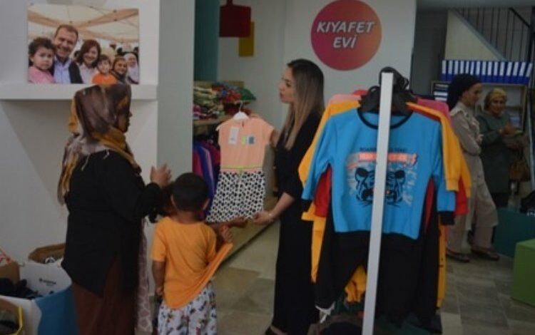 İhtiyaç sahiplerine bayram erken geldi İhtiyaç sahiplerine bayram erken geldi