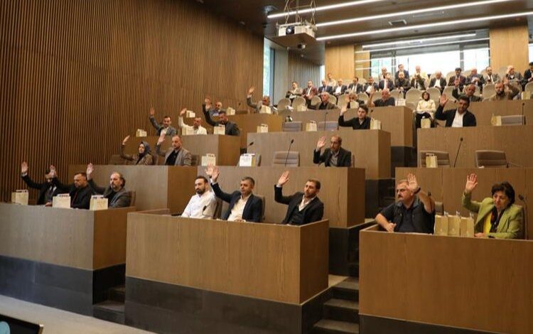 İnegöl Belediyesi’nin performansına meclisten tam not