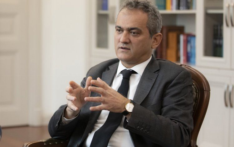 Bakan Özer’den görüş paylaşma çağrısı Bakan Özer’den görüş paylaşma çağrısı