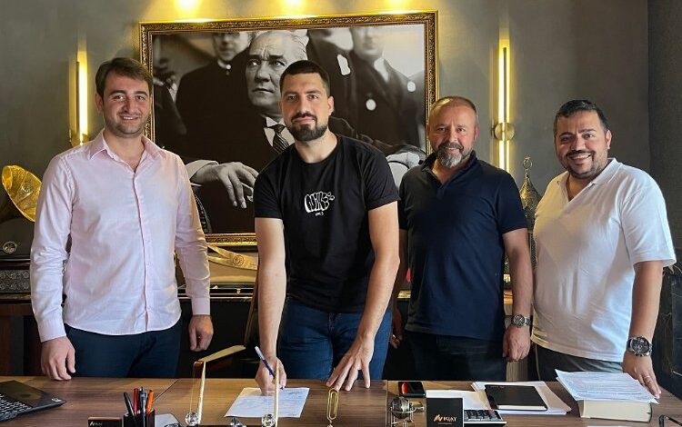 Aliağa Kzy Spor Kadınlar Voleybol 2.Ligi’nde