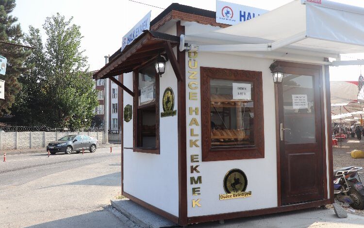 Düzce Halk Ekmek’te pide satışları başladı Düzce Halk Ekmek’te pide satışları başladı