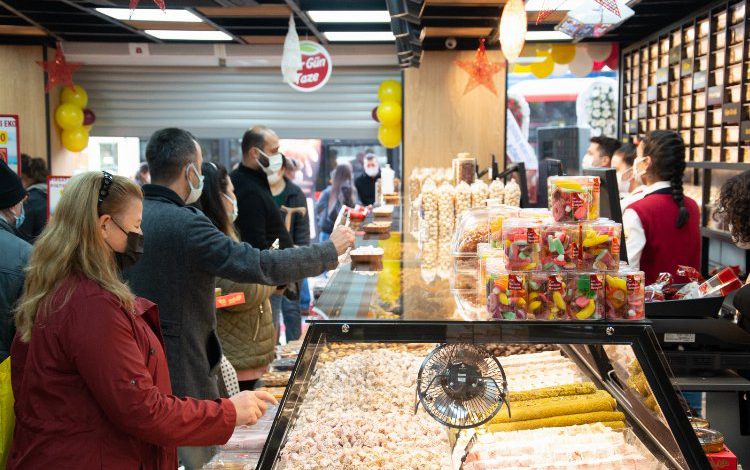 İzmir’de Can Kardeşler’den 52. şube İzmir’de Can Kardeşler’den 52. şube