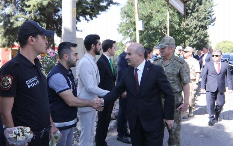 Mardin Valisi Demirtaş görevli personelin bayramını kutladı