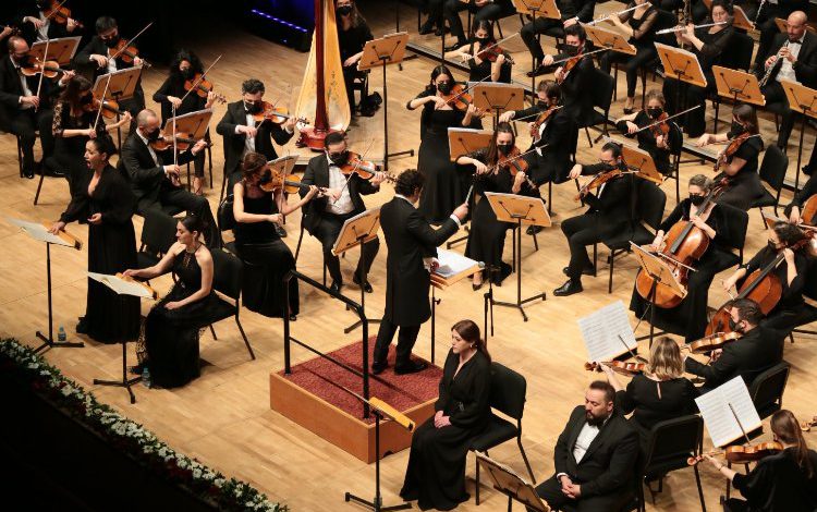 İstanbul’da Cemal Reşit Rey sezonu açtı