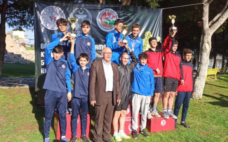 Kütahya Belediyespor U16 Atletizm Takımı finalde Kütahya Belediyespor U16 Atletizm Takımı finalde