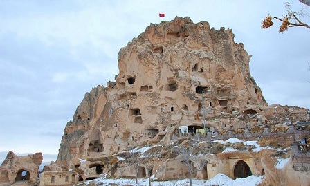 Uçhisar-Kapadokya-Türkiye'de gezilecek yerler-uçhisar kalesi