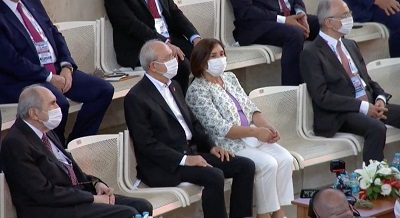 Kılıçdaroğlu kurultay salonunda