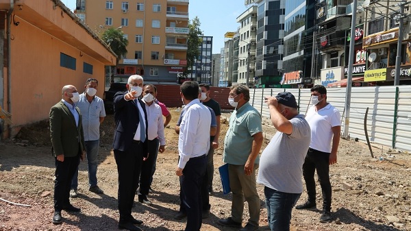 Gündoğdu: “İzmit Pişmaniyeciler Meydanı kentin simgelerinden olacak”